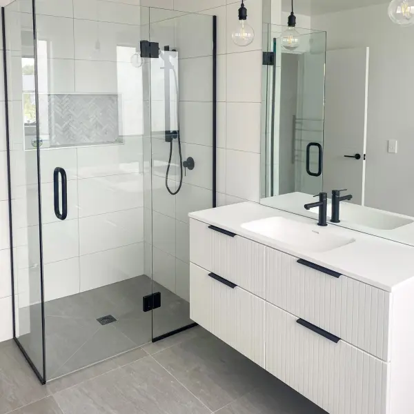 1. Corner Shower photoshop website