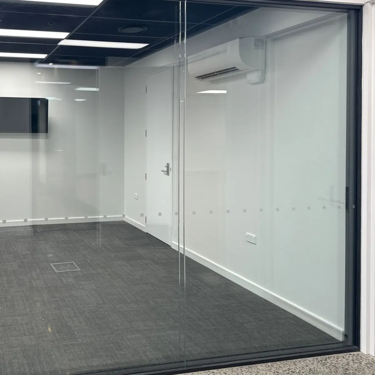 Glass Partition black edges