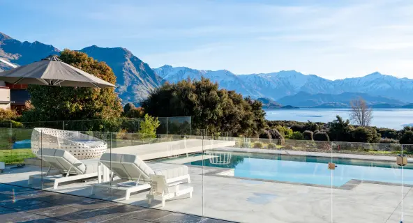 Glass Pool Fence 1 (1)