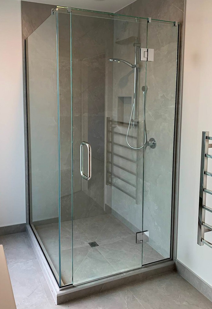 Frameless Shower