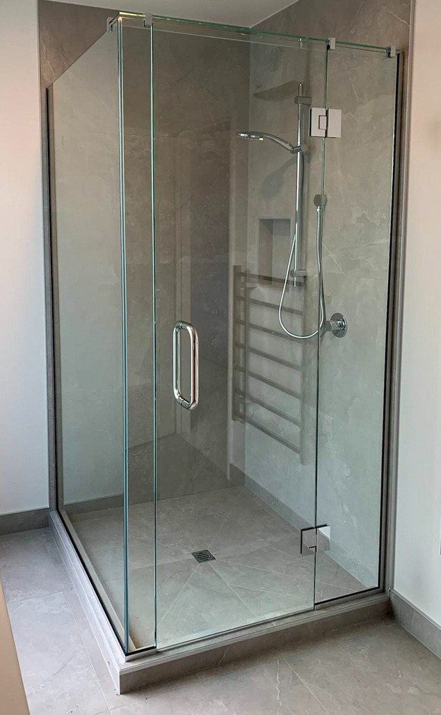 Hinged Glass Shower Door